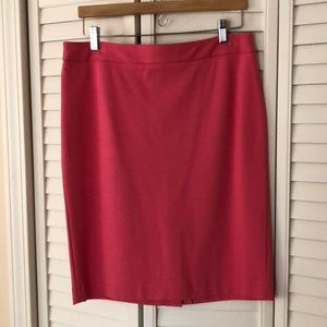 Pink stretch skirt